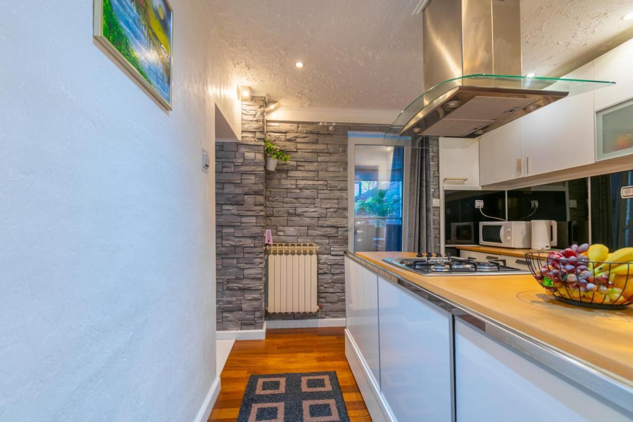 Apartments Villa Tomas Brela Εξωτερικό φωτογραφία