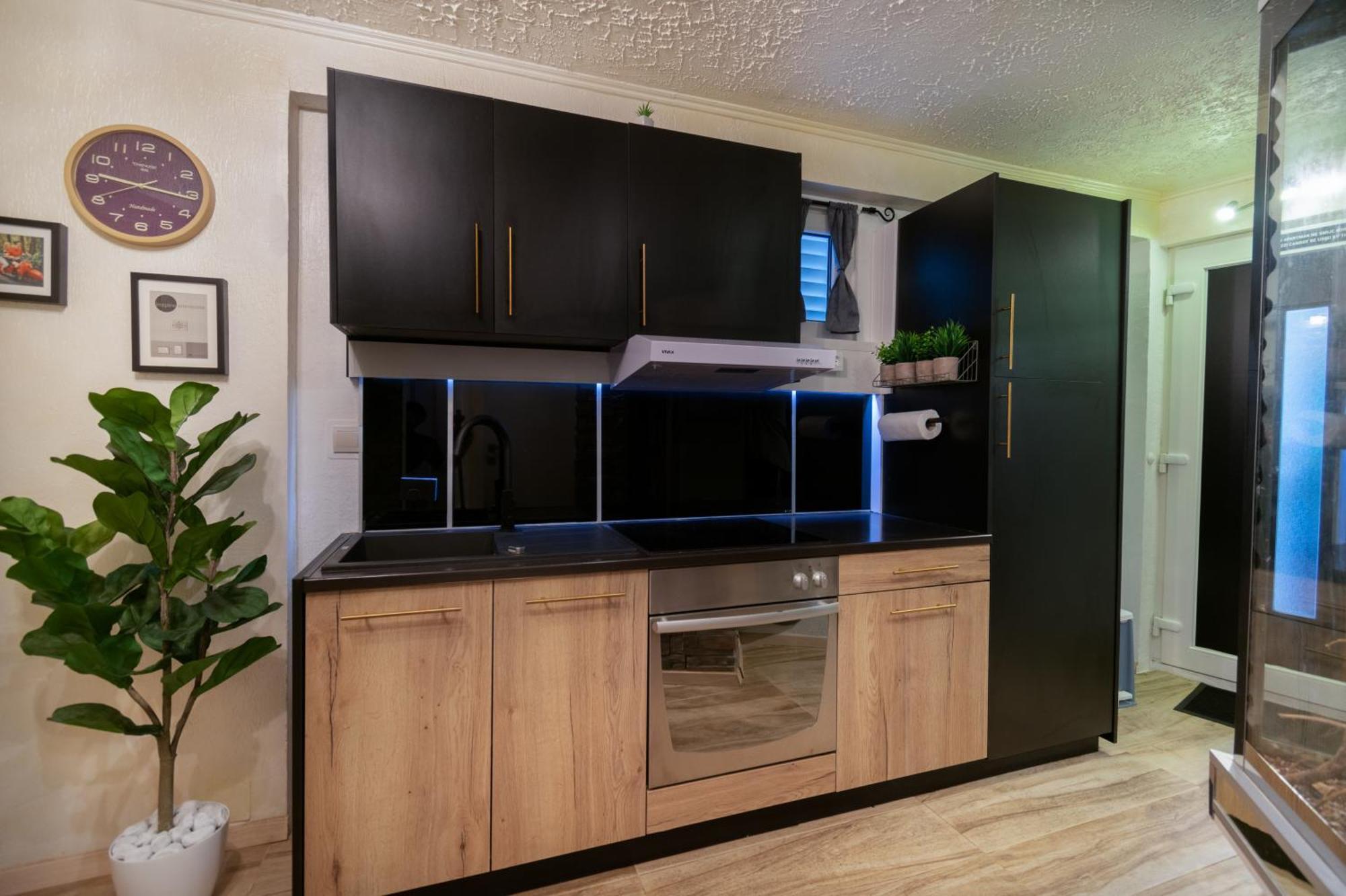 Apartments Villa Tomas Brela Εξωτερικό φωτογραφία